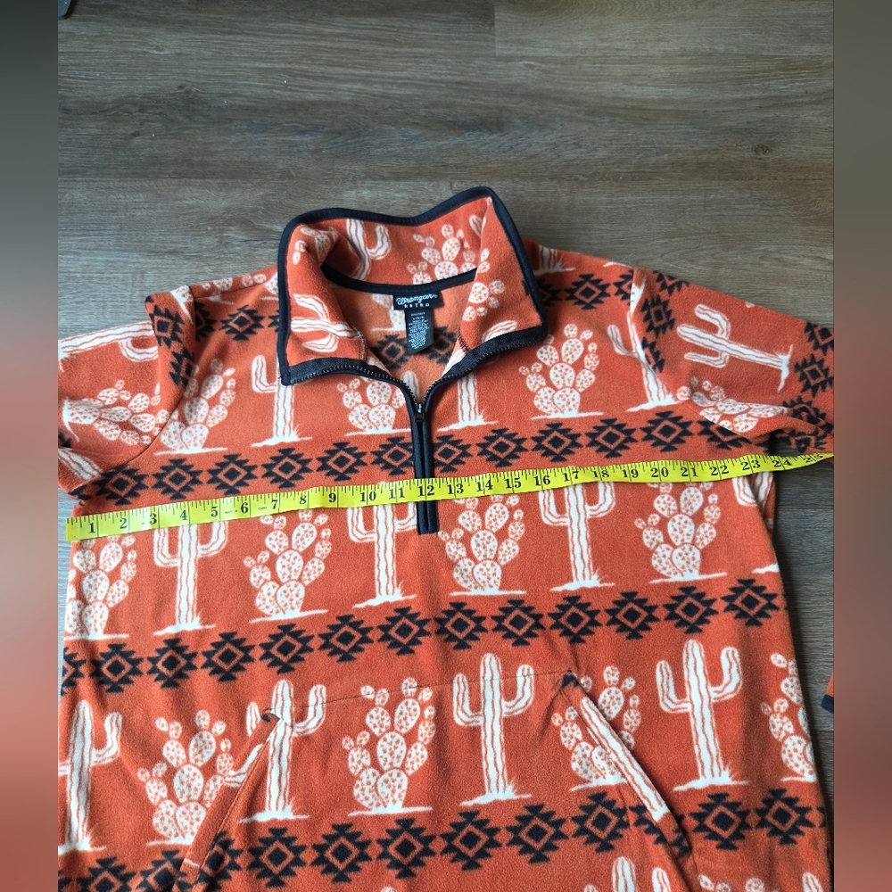 Women's Wrangler Allover Cactus Quarter-zip Fleece Pullover In Cinnabar size L - Picture 7 of 9